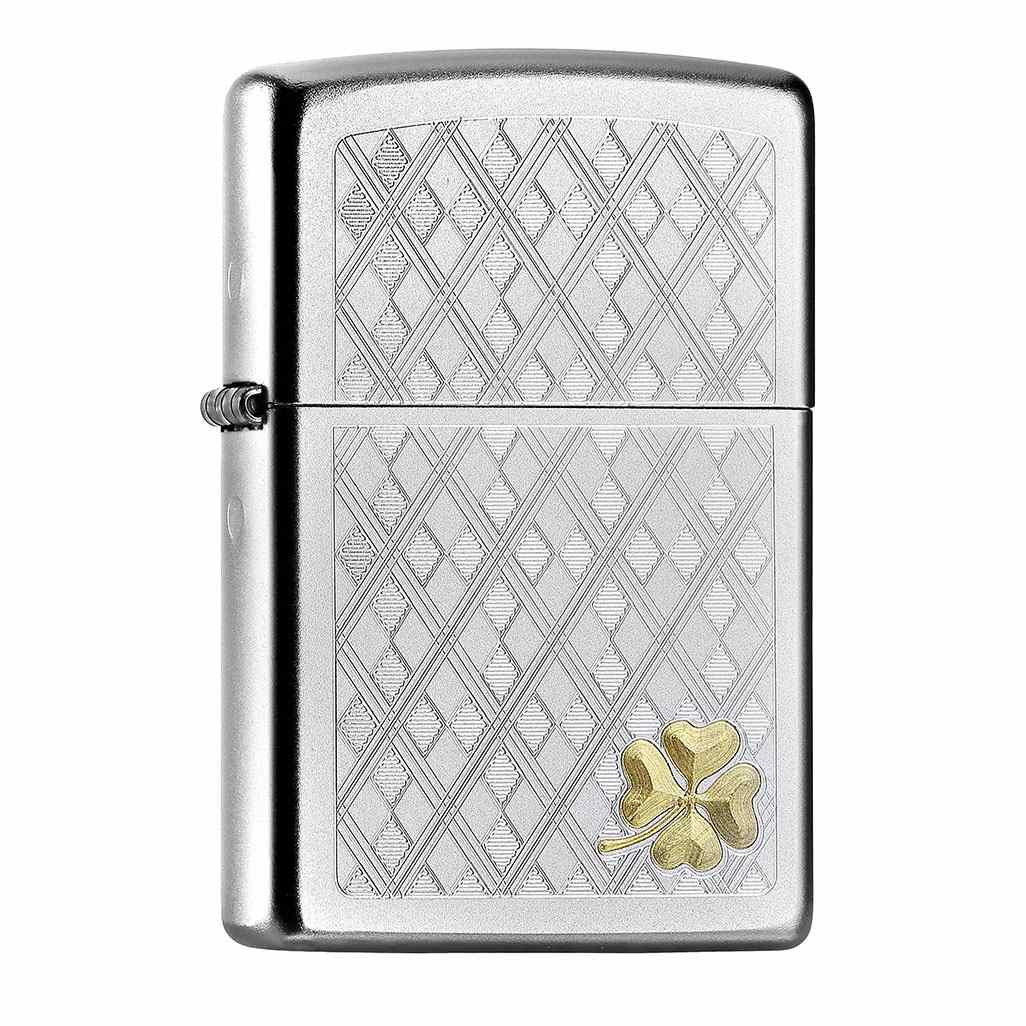 Zippo Chrom satiniert Clover Rautengravur